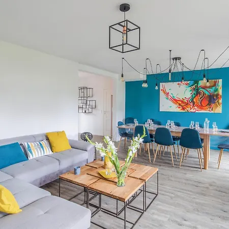 4 Bedroom Stunning In *