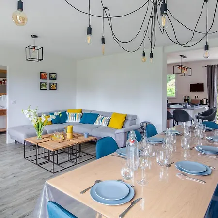 4 Bedroom Stunning In * Cancale