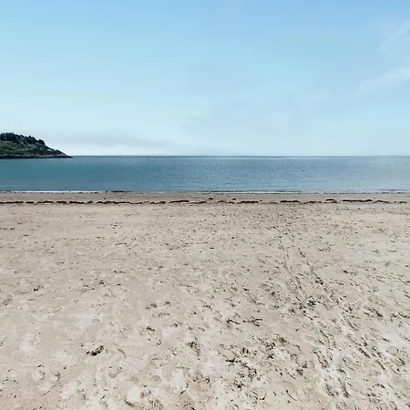 4 Bedroom Stunning In Holiday home